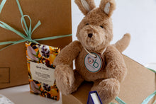 Load image into Gallery viewer, The Beaut Aussie New Mummy Gift Box
