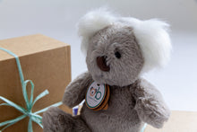 Load image into Gallery viewer, The Bonzer Aussie New Mummy Gift Box
