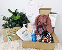 Load image into Gallery viewer, &#39;The Alice&#39; Aussie New Mummy Gift Box
